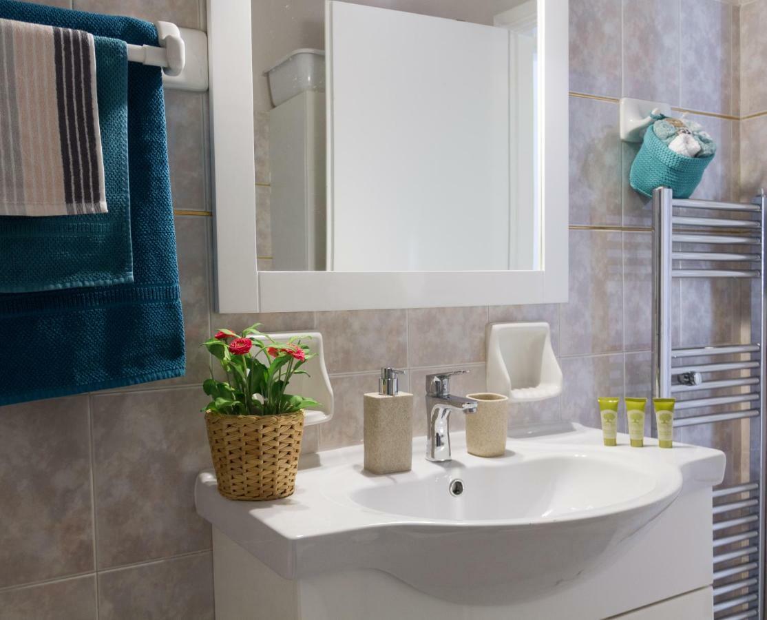 Athens Cozy Gem 2Br Apt - 200Mbps - 10 Min To Acropolis By Subway Zewnętrze zdjęcie